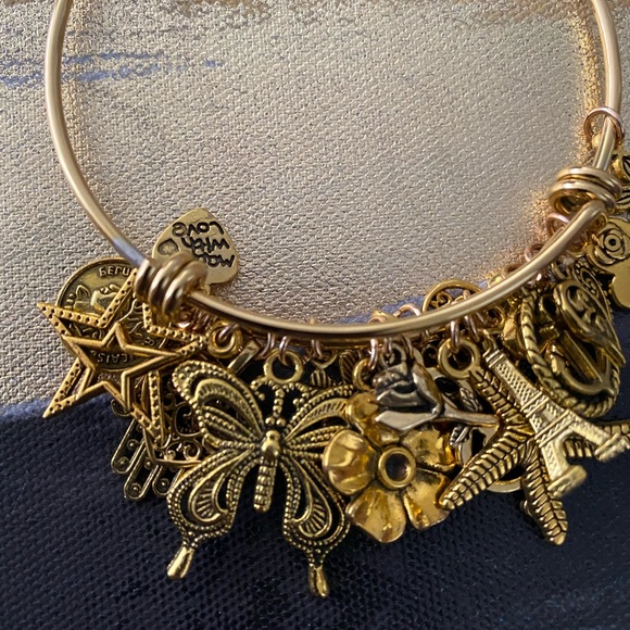 18 Charms Custom Make Bracelet - Picture 10 of 13